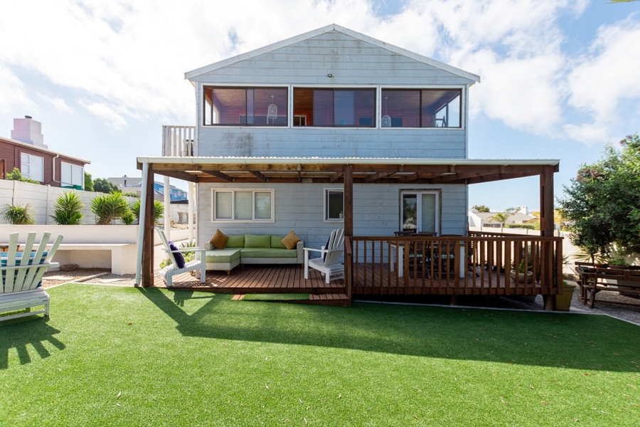 4 Bedroom Property for Sale in Britannia Bay Western Cape